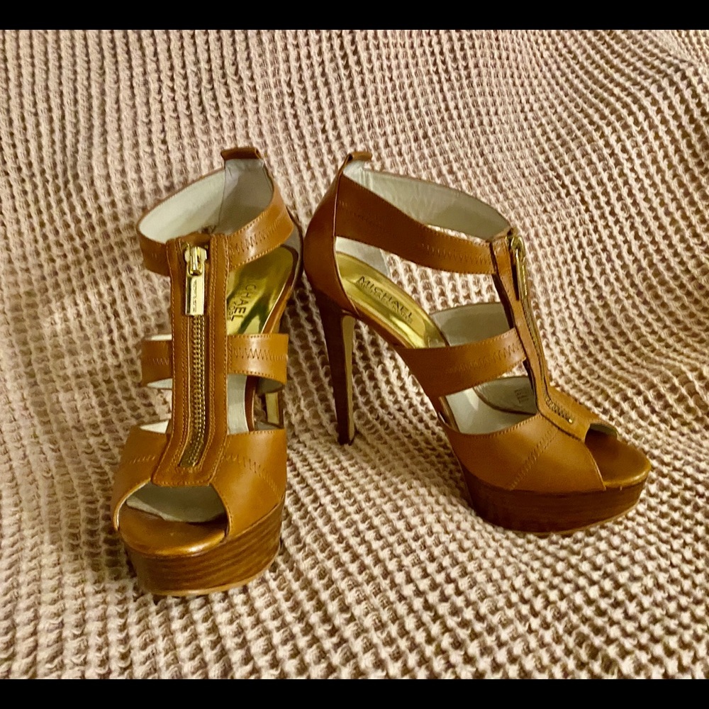 Michael KORS platform heel